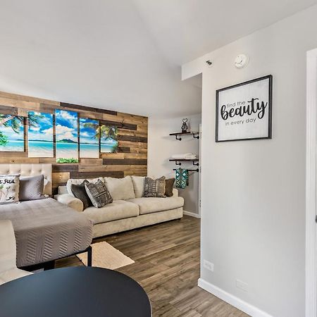 Inviting Waikiki Grand Hotel Room One Block To Beach! Honolulu Bagian luar foto