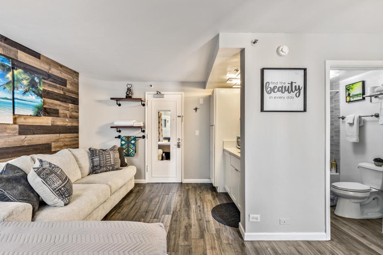 Inviting Waikiki Grand Hotel Room One Block To Beach! Honolulu Bagian luar foto