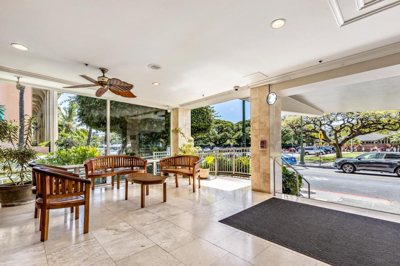 Inviting Waikiki Grand Hotel Room One Block To Beach! Honolulu Bagian luar foto